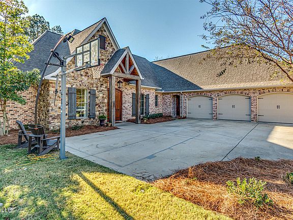 2nd image of 276 Lake Village Dr