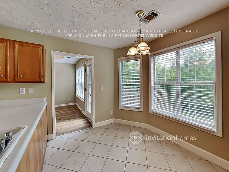 3208 Evonshire Ln — Photo 9