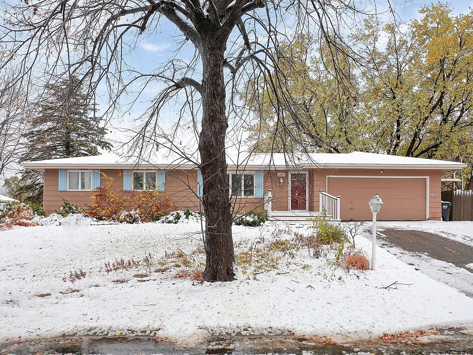 1st image of 946 Sunny Ln