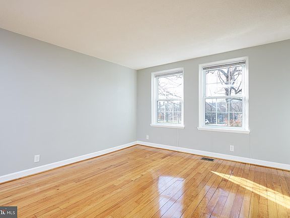 5th image of 3091 S Abingdon St