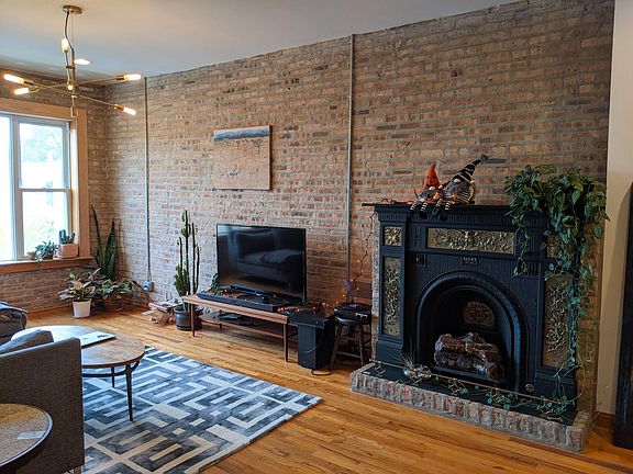 2nd image of 2745 W Le Moyne St #3