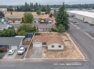 995 N 8th St, Aumsville, OR 97325