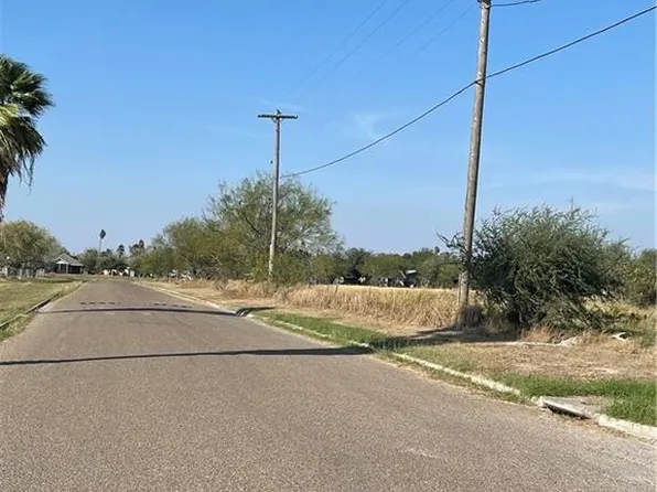 W Sfc Johnny Vela St, Progreso, TX 78579