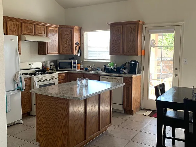 228 Ferinand Ct — Photo 9
