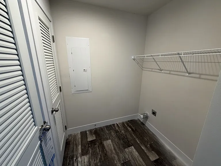110 Park Dr — Photo 9