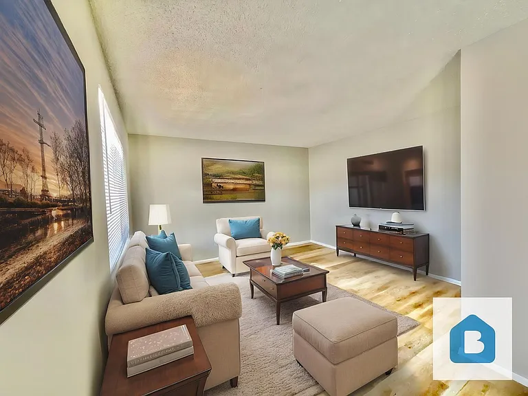 Westwind Apartments — Photo 20