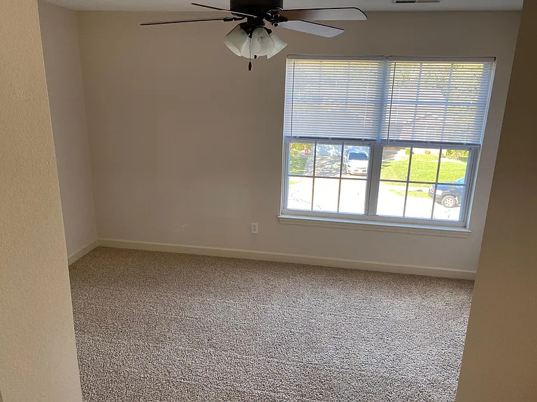 1020 Notting Hill Ct — Photo 23