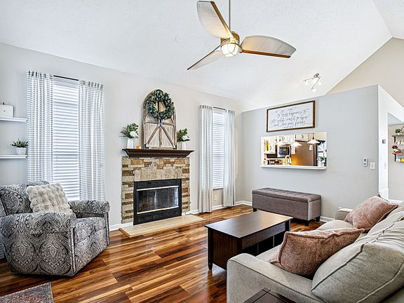 2nd image of 5611 Royal Ct