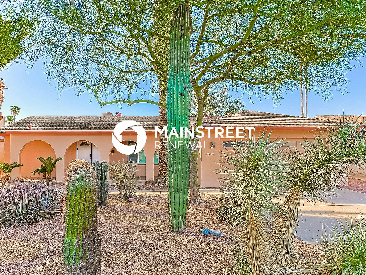 2515 E Del Rio Dr — Photo 1