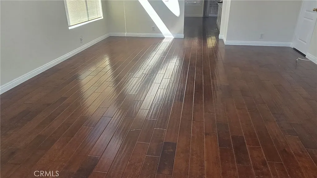 3 bed, 2.5 bath, 1692 sqft, $3,900 — Photo 3
