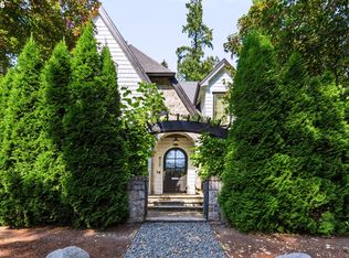 815 E Ave, Lake Oswego, OR 97034
