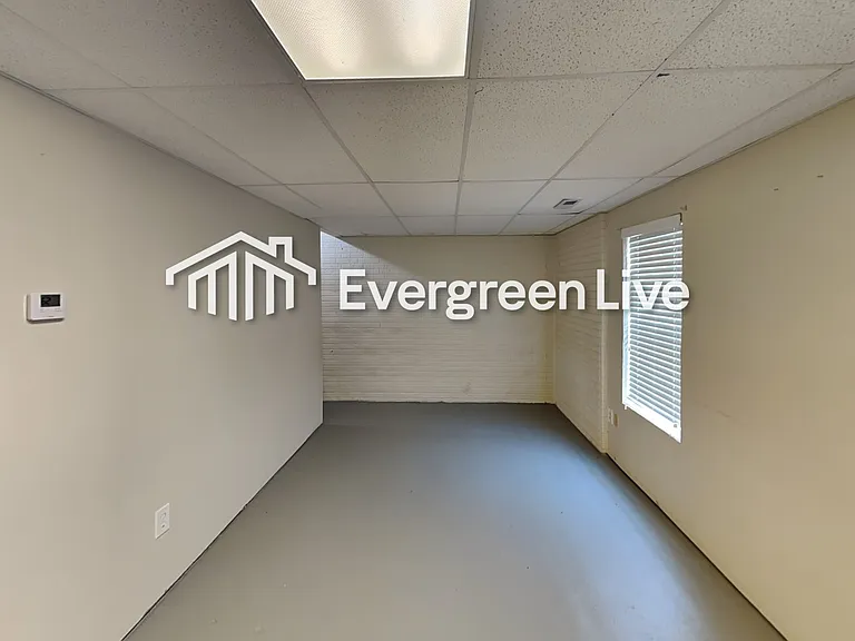 1356 Crestridge Ln — Photo 14