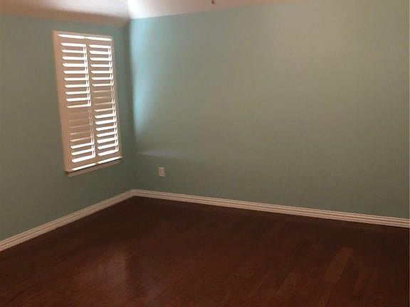 3rd image of 3541 Pillar Dr