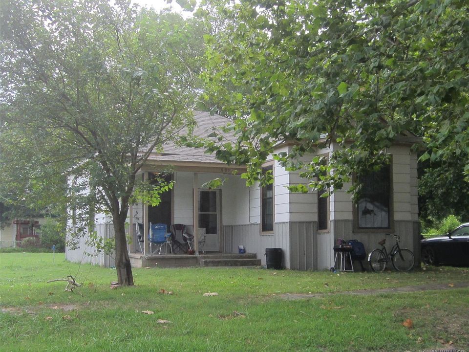 2nd image of 601 NW 2nd St