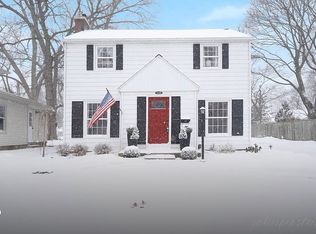1129 Lakeside Dr SE, East Grand Rapids, MI
