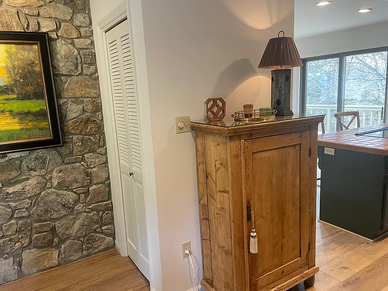 237 Laurel Hill Ln — Photo 11