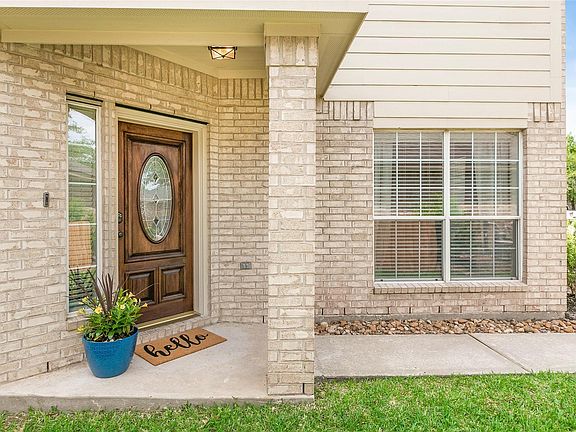 3rd image of 32415 Golden Oak Park Ln