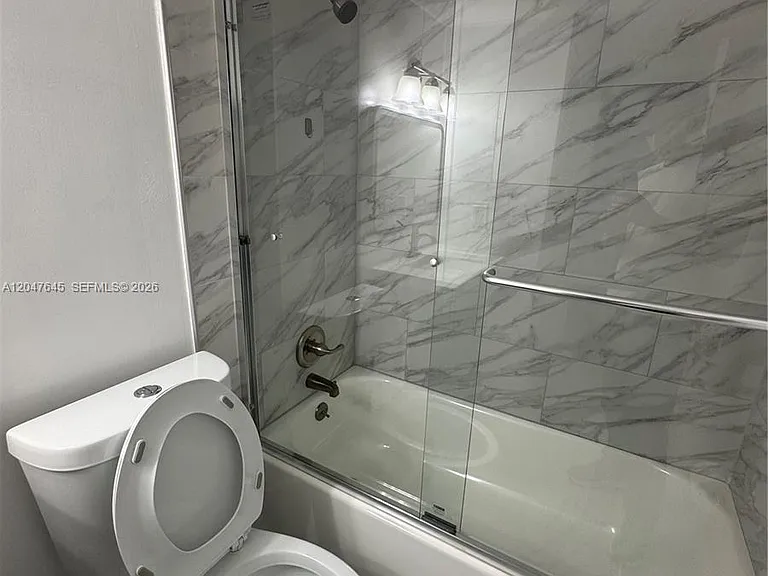 1933 SW 7th St #504 — Photo 37