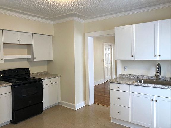 2nd image of 83 Ashland St APT 1