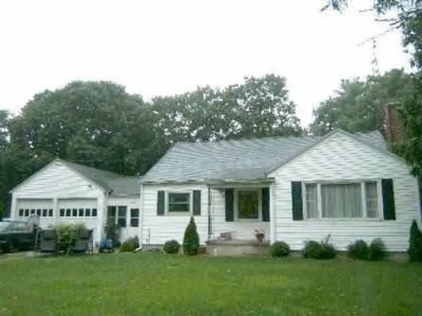 1804 N Jacksonburg Rd, Cambridge City, IN 47327