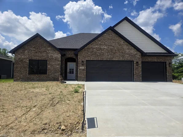 2764 Executive Dr, Troy, OH 45373