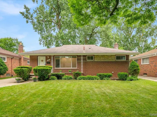 21660 Church St, Oak Park, MI 48237
