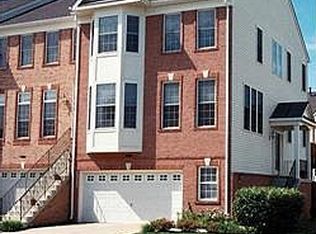 25834 Kirkwood Sq, Chantilly, VA 20152
