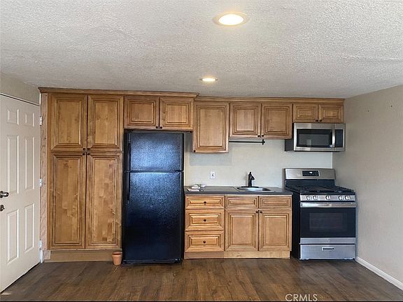 4th image of 10520 Jurupa Rd