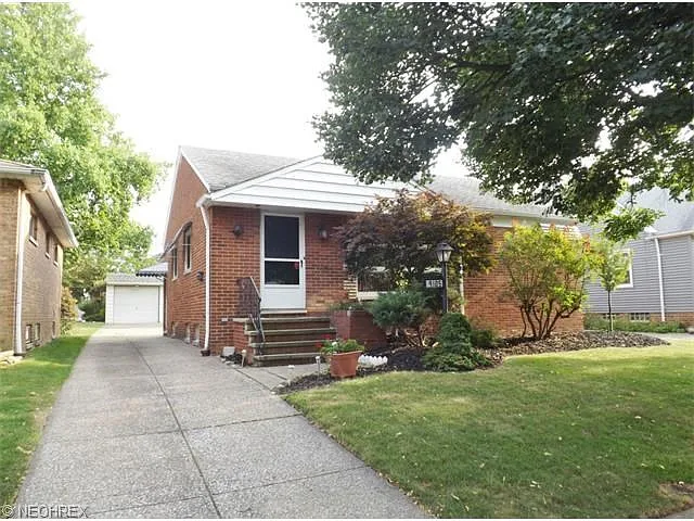 9105 Memphis Villas Blvd photo 1