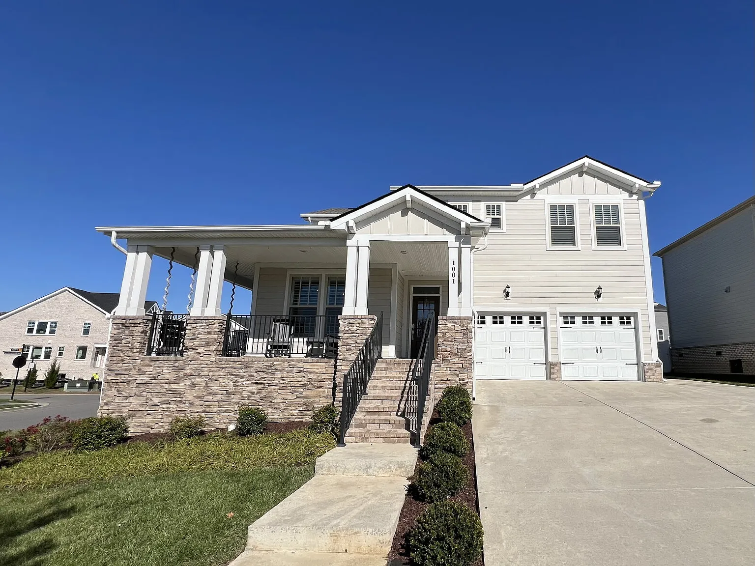 4 bed, 3.5 bath, 2634 sqft, $3,875 — Photo 2