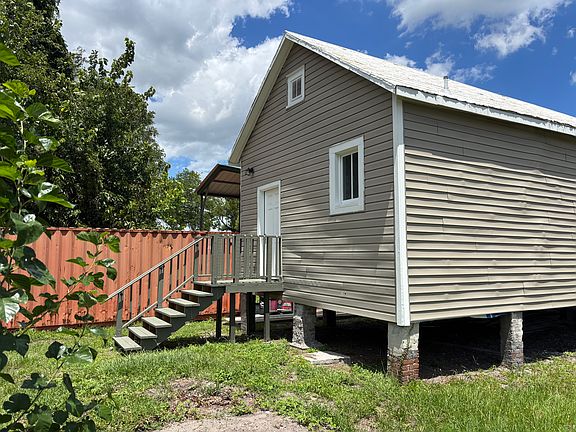 3rd image of 1232 W Duval St
