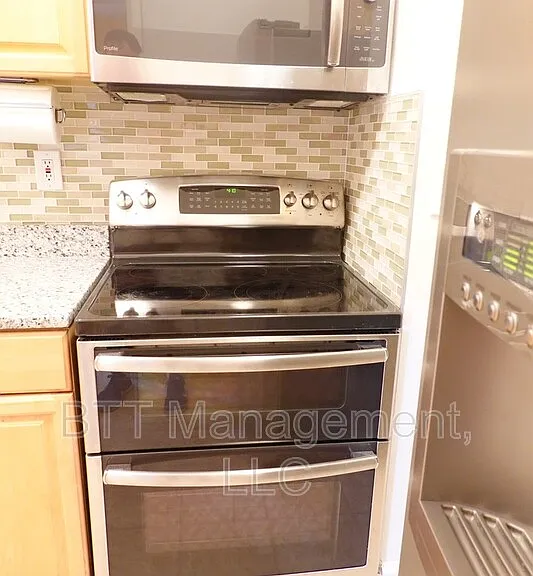 800 Maplewood Ave #1 — Photo 10