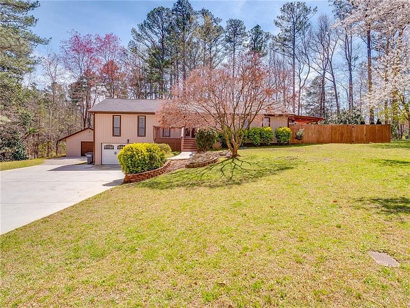 1st image of 3022 Stoneridge Ct NW