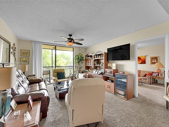 5th image of 5530 NW 44th St APT 414C