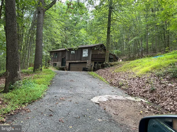 233 Club Rd, Oley, PA 19547