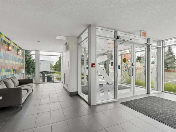 2702 E 17th Ave SW #209, Calgary, AB T3E 8A5