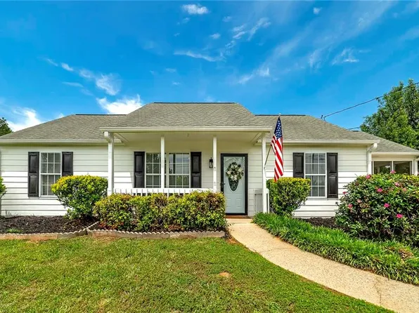 472 Linda Ln, Powder Springs, GA 30127