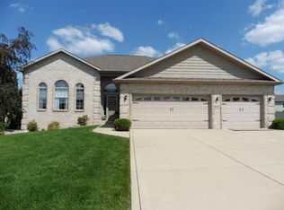 9850 W 100th Pl, Saint John, IN 46373