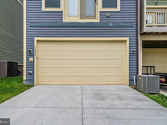 3rd image of 3635 Stone Barn Dr