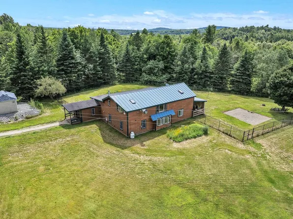 1542 Dumas Road, Derby, VT 05829
