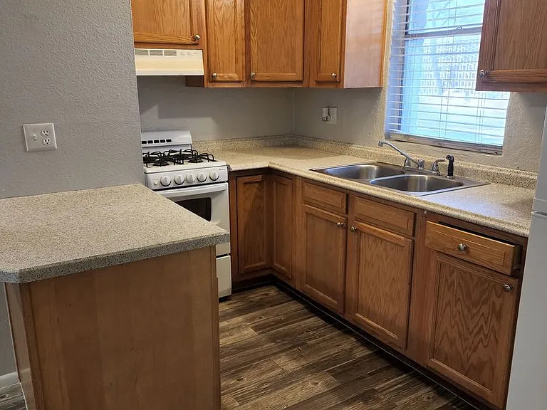Scottsdale 5th Ave. Apartments — Photo 17