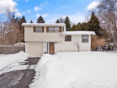 110 Longwood Dr, Liverpool, NY, 13088
