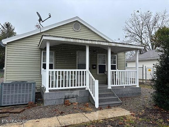 3rd image of 98 Yvonne Ave