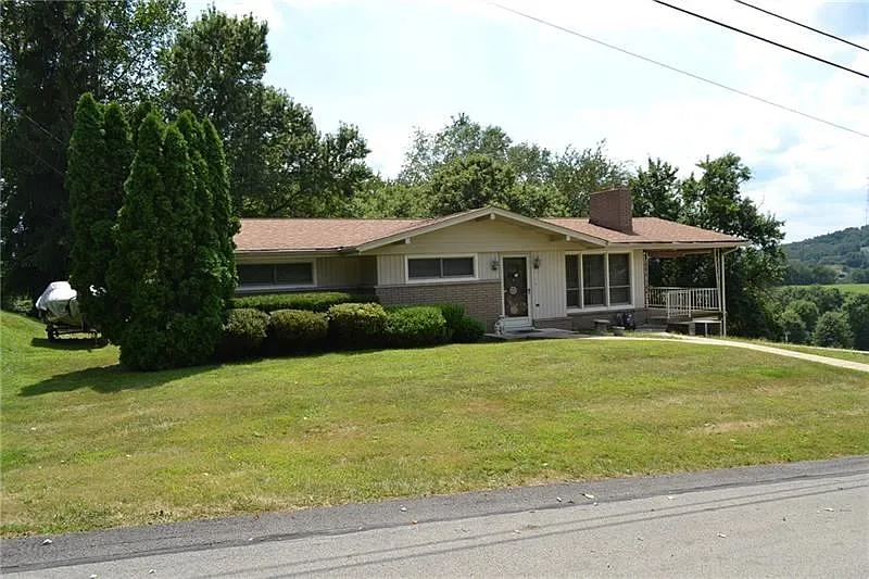44 Hickory Dr photo 1