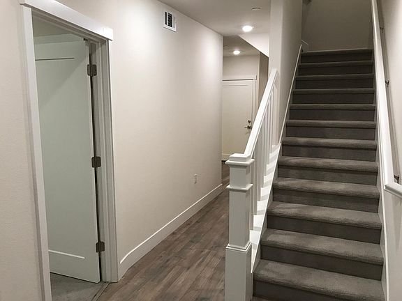4th image of 47372 Mission Falls Ct