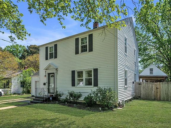 3rd image of 325 Forrest Ave