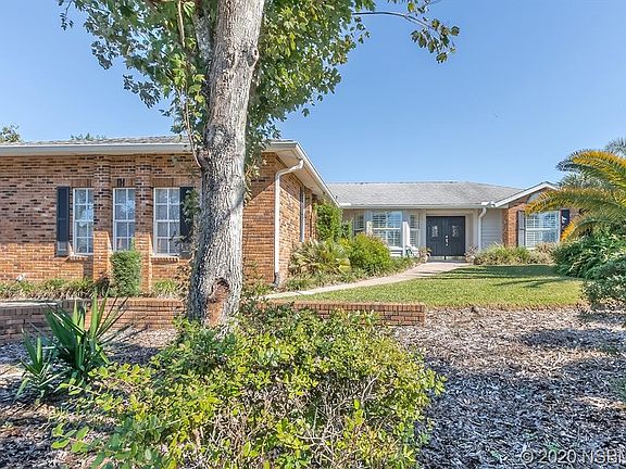 3rd image of 1071 Club House Blvd