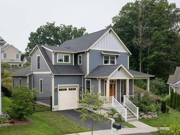 67 Higgins Way, Northampton, MA 01060