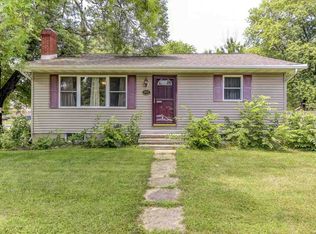 821 S Cedar St, Delavan, IL 61734