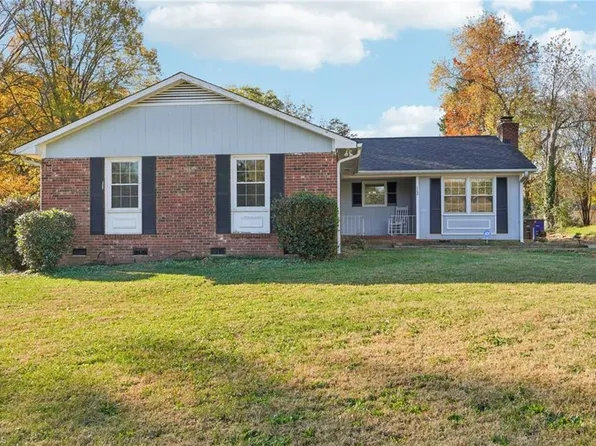 112 Lorelei Ct, Winston Salem, NC 27103